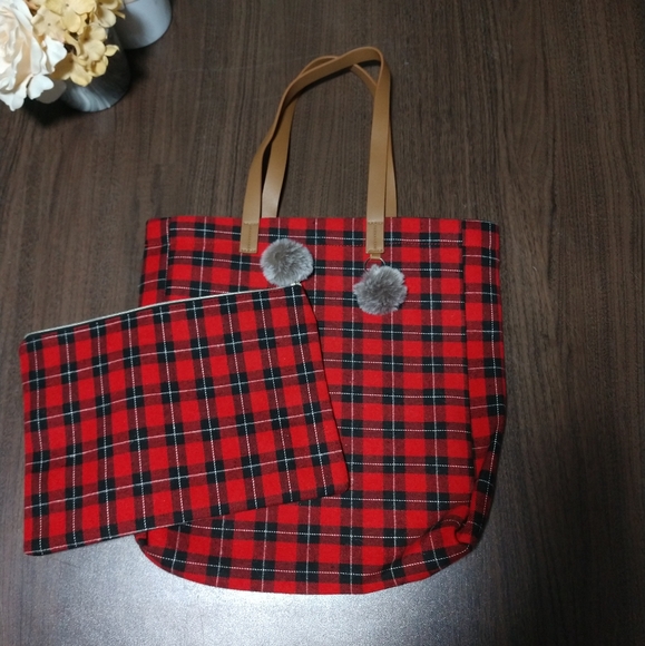 NWOT travel bag and tote set red buffalo flannel - Picture 1 of 6